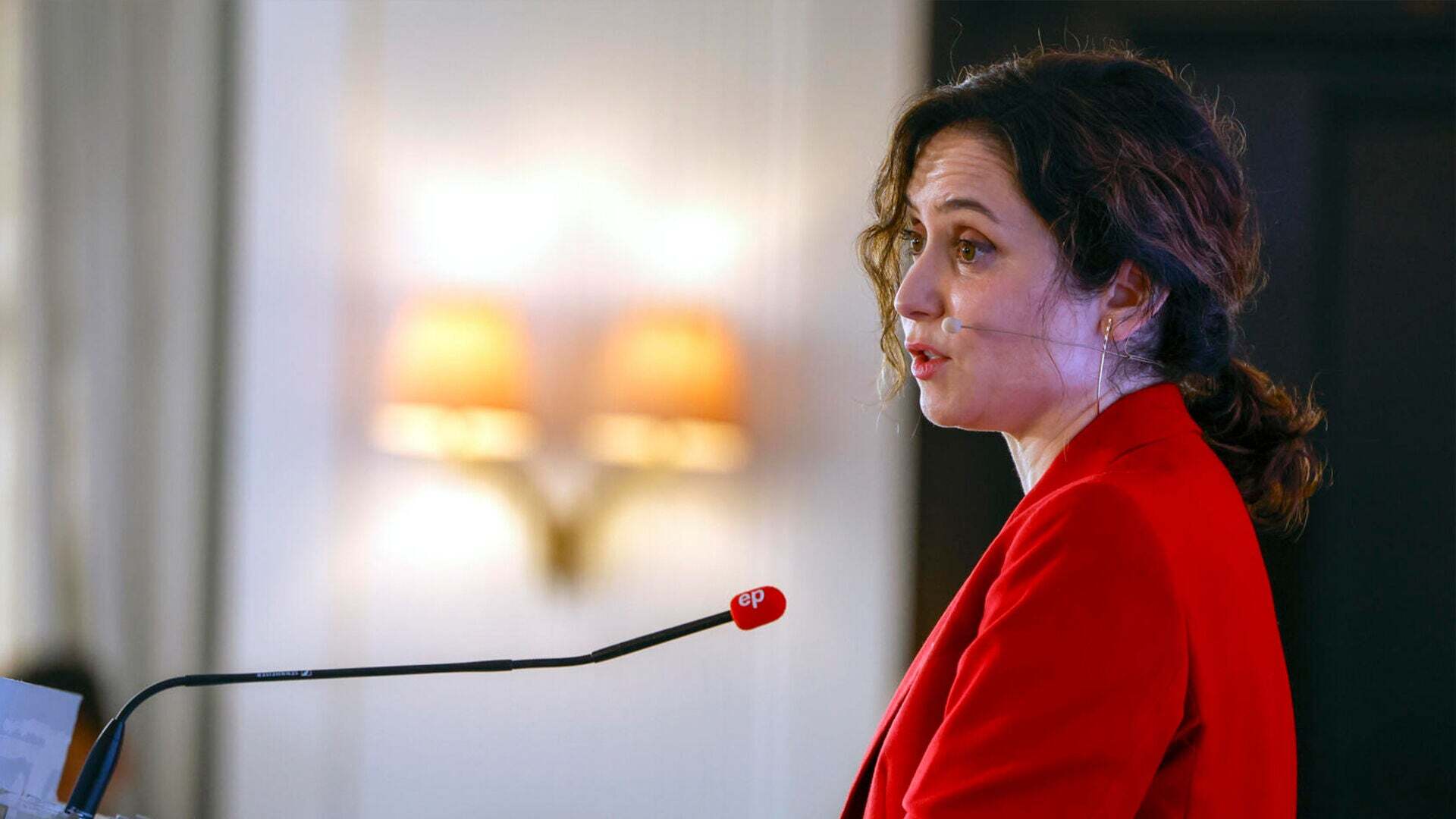Mayo 2025 (02-05-25) Ayuso preside el acto del 2 de mayo sin representación del Gobierno