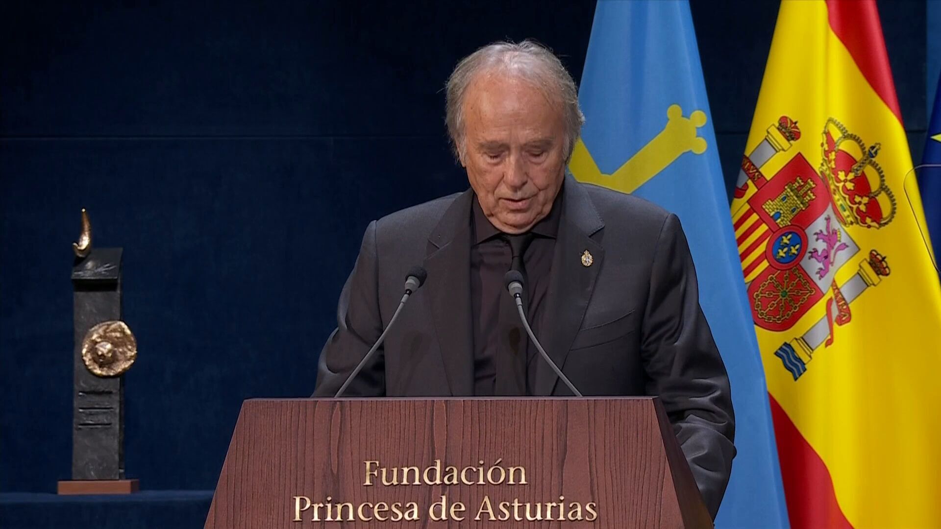 Octubre 2024 (25-10-24) Serrat, Premio Princesa de Asturias de las Artes: 