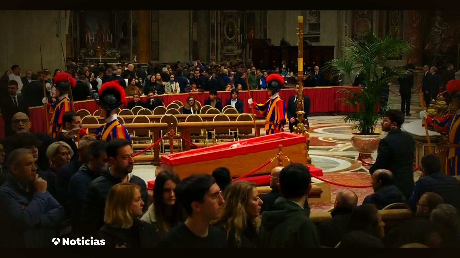 Abril 2025 (25-04-25) El Vaticano ultima el funeral del Pontífice tras despedidas multitudinarias