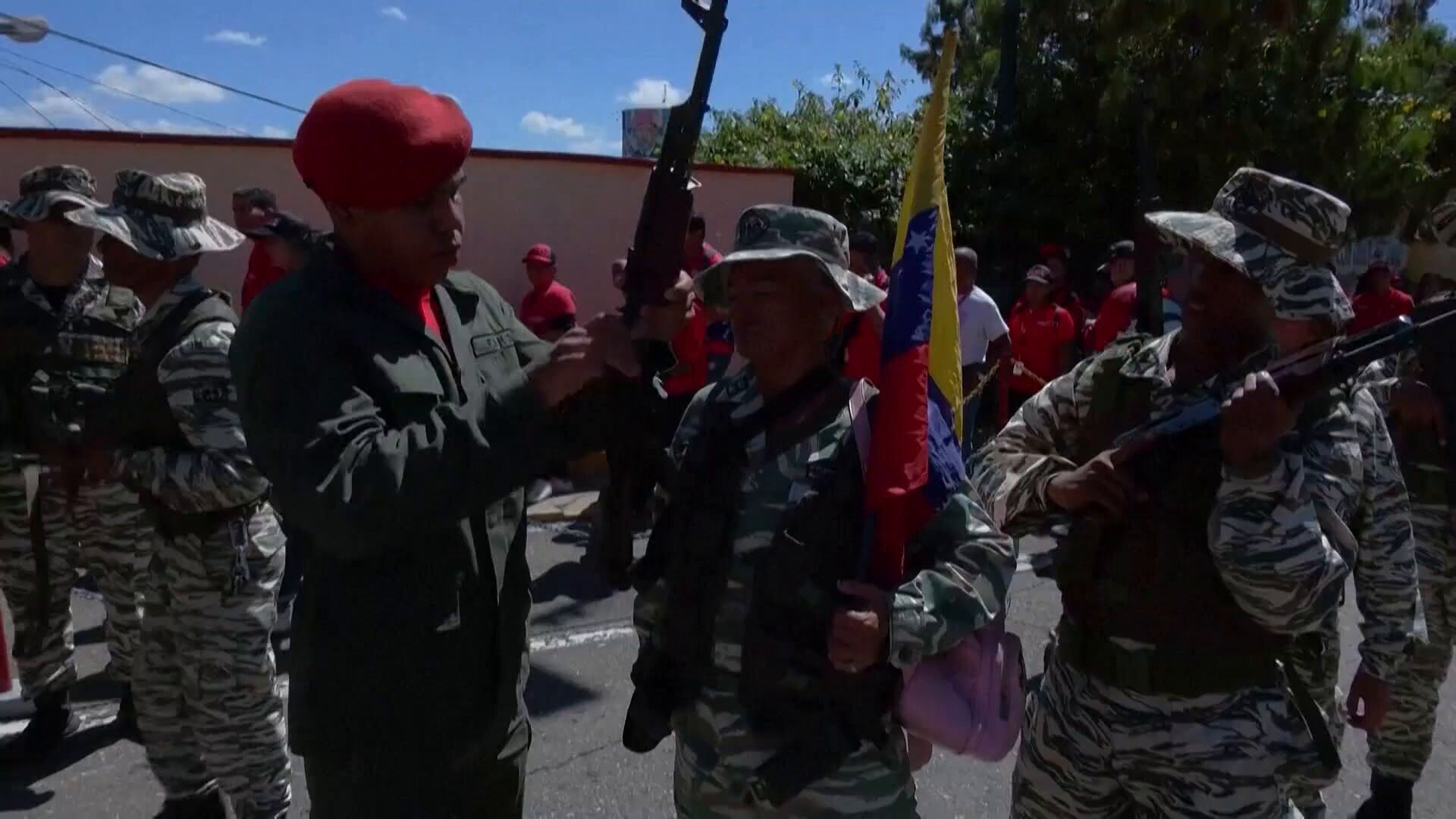 Enero 2025 (09-01-25) Maduro rearma las milicias y eleva la tensión a horas de la toma de posesión: 