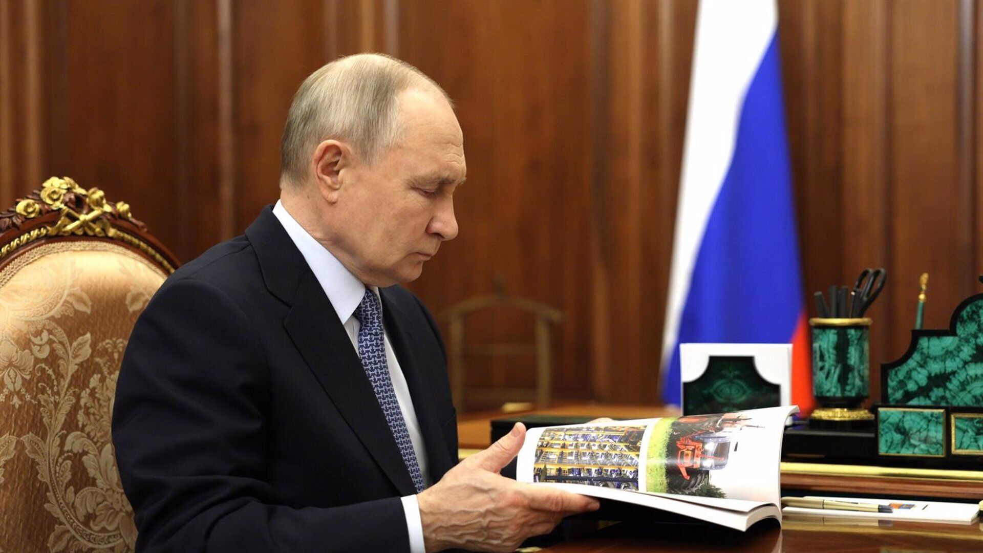 Abril 2025 (19-04-25) Putin anuncia un breve alto el fuego con motivo de la Pascua ortodoxa