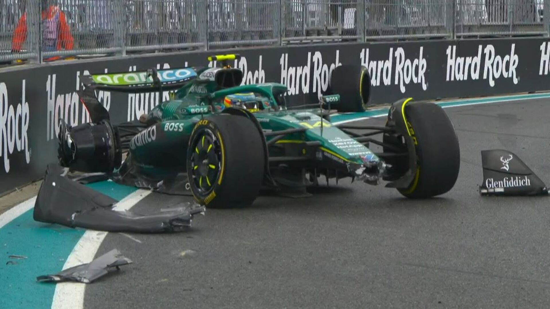 Mayo 2025 (03-05-25) Lawson se 'carga' la sprint de Alonso con una nueva temeridad: así quedó el coche de Fernando en Miami