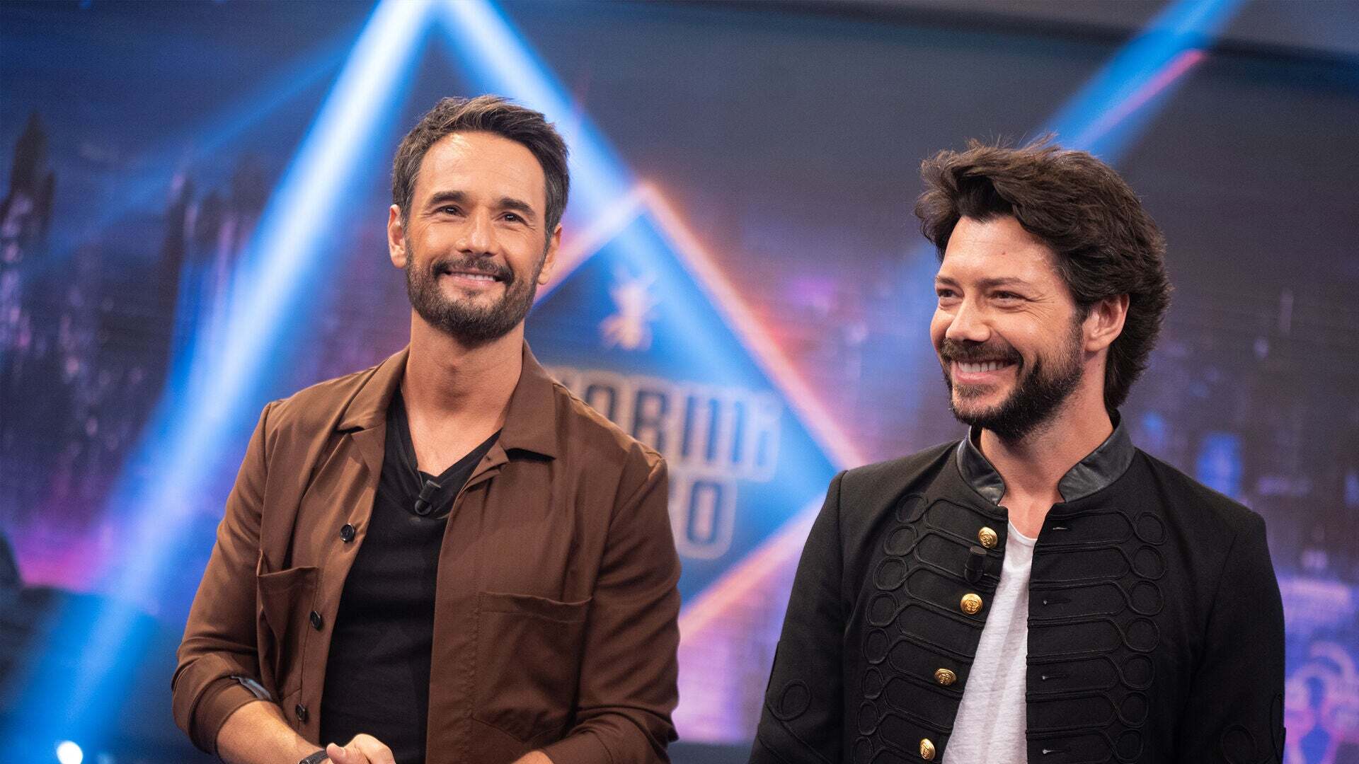 Temporada 11 Álvaro Morte y Rodrigo Santoro