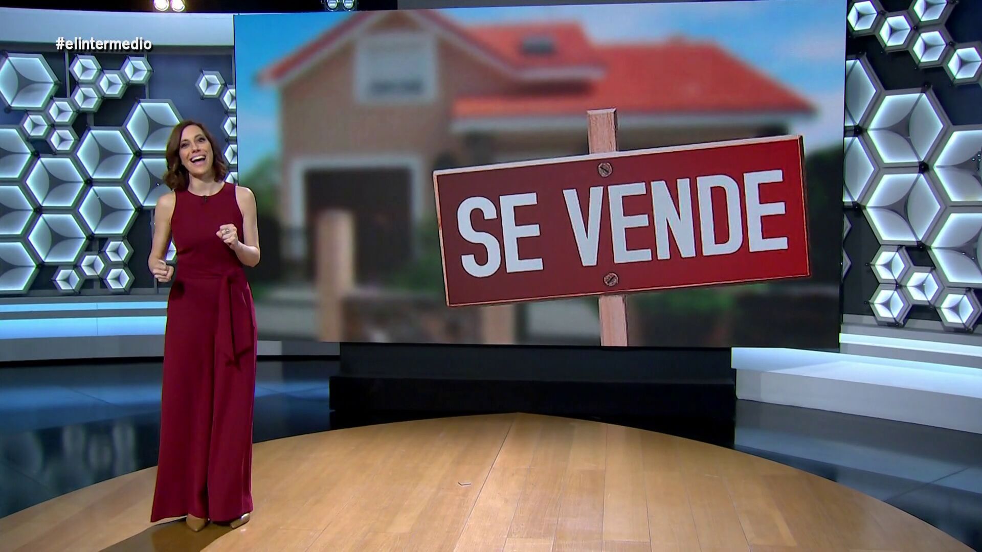 Temporada 1 (01-05-24) Cristina Gallego ironiza sobre la crisis de la vivienda: 