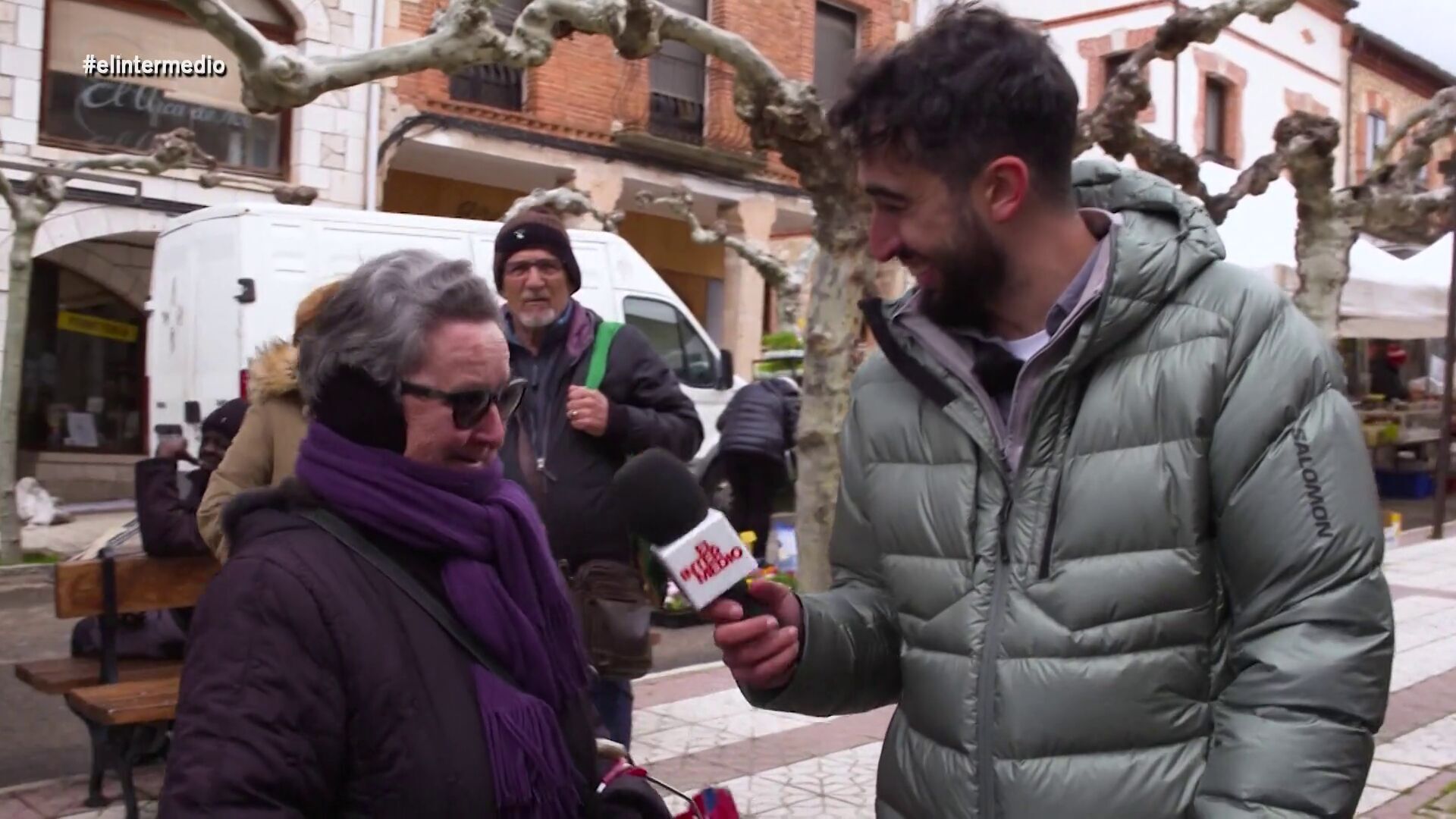 Temporada 1 (01-08-24) Boni, vecina de Huerta del Rey, cuando Isma Juárez relaciona su nombre con el de un bollito: 