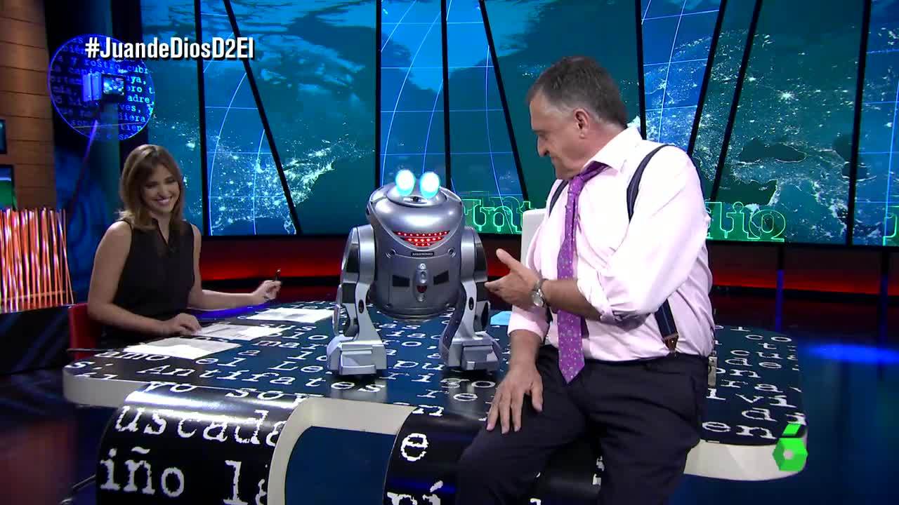 Temporada 11 (15-09-16) 'Juan de Dios D2, el robot nacido en 'Zahara de los Androides' que informa al ritmo de sevillanas