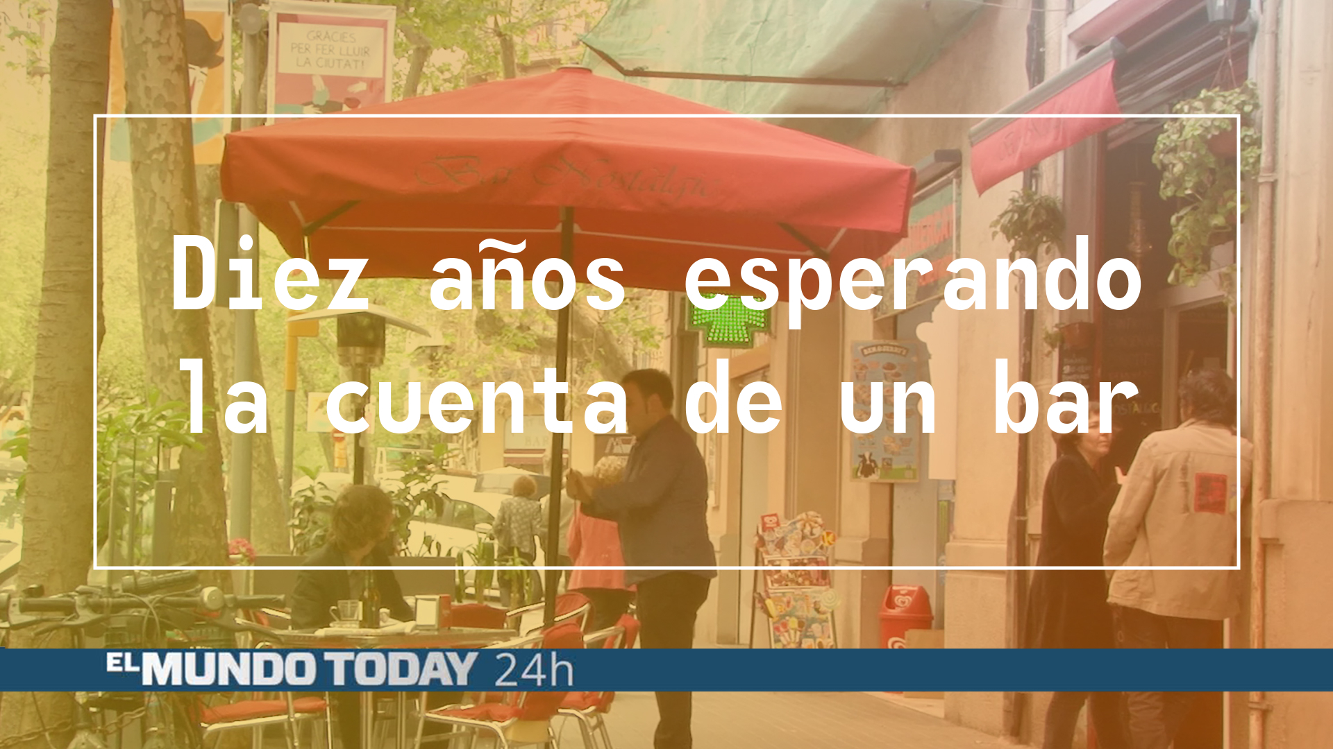 Temporada 1 Un hombre lleva diez años esperando la cuenta en la terraza de un bar