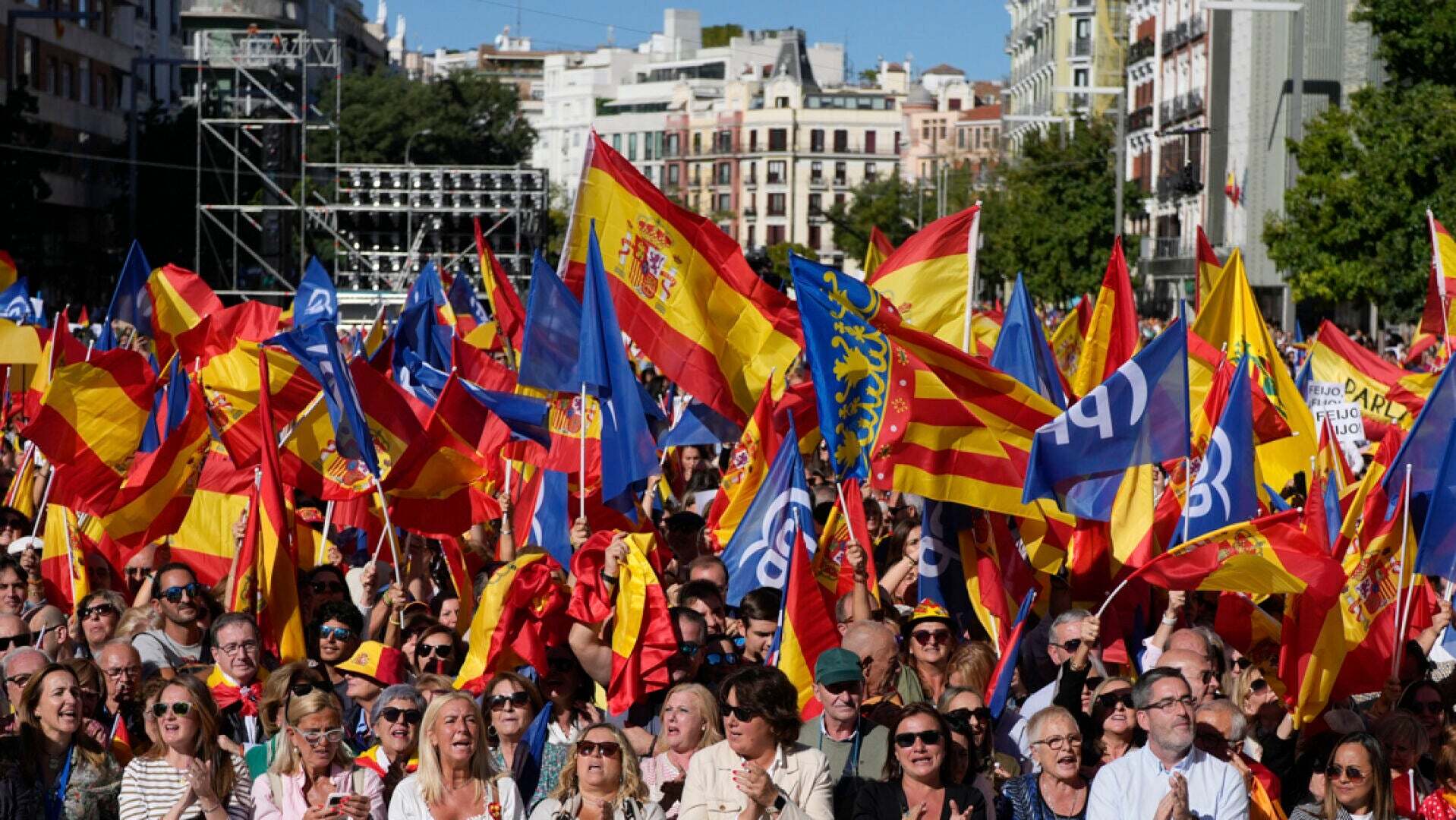 Temporada 1 (24-09-23) Acto del PP en Madrid