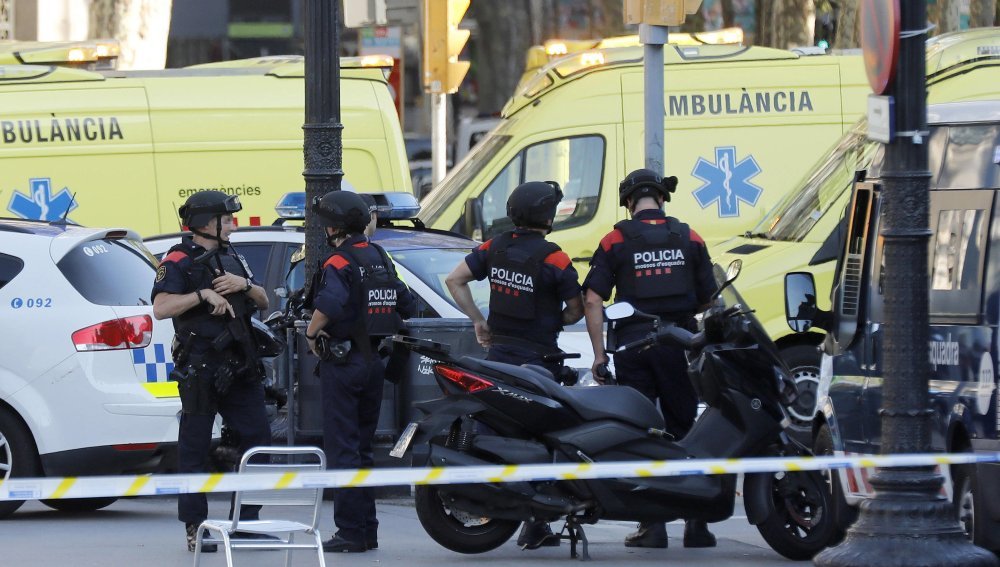 Temporada Al menos 13 muertos y 80 heridos en el atentado con una furgoneta en Las Ramblas en Barcelona