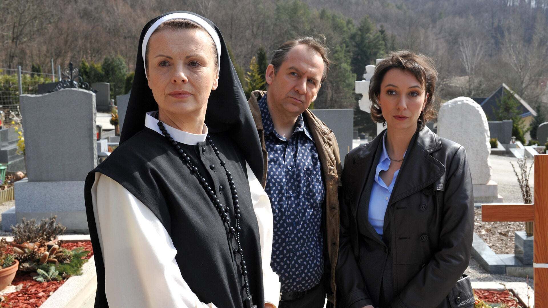 Temporada 3 T3 - C1: Sister Margarete Laub