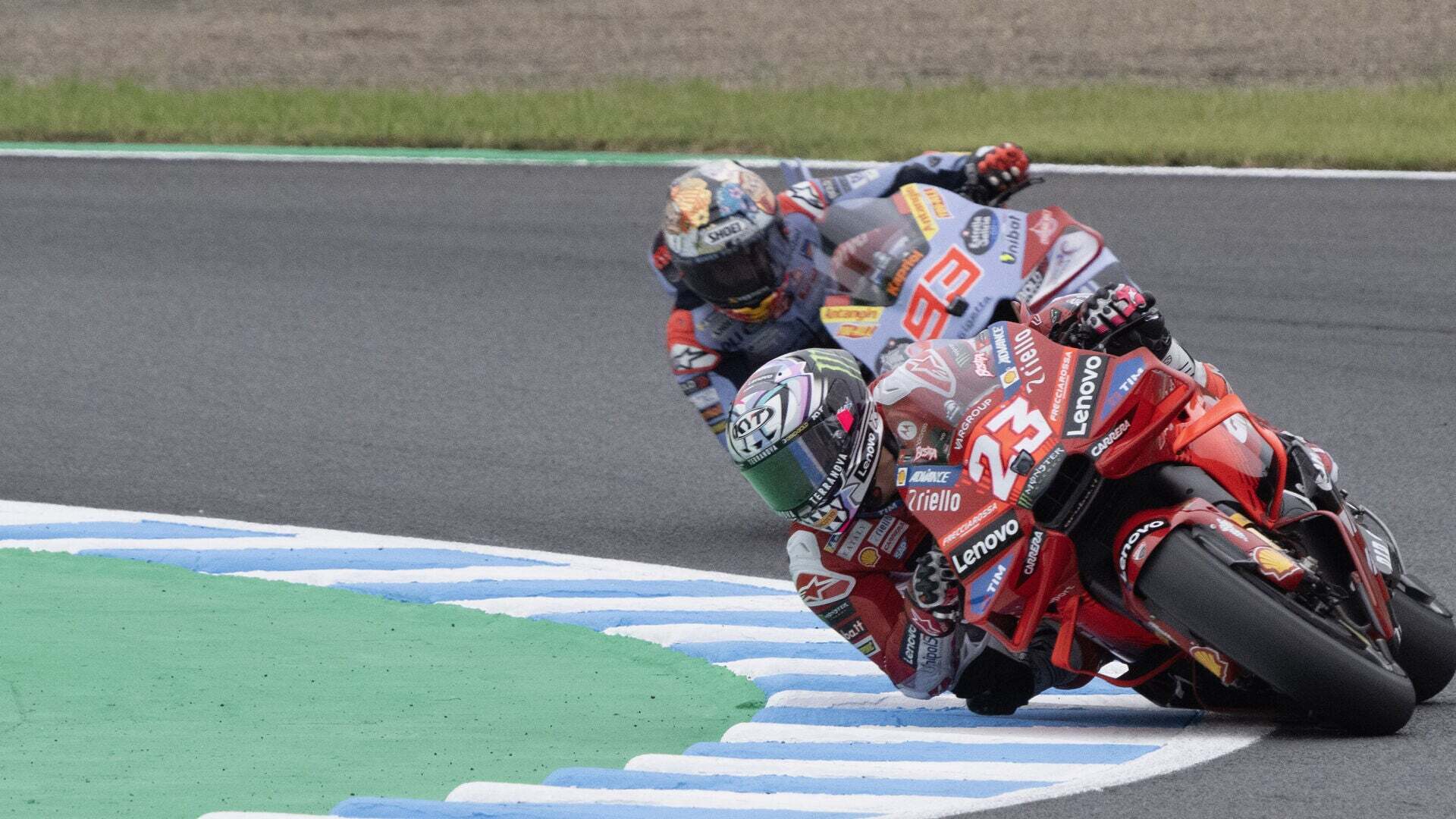 Octubre 2024 (05-10-24) La preciosa lucha entre Márquez y Bastianini en la 'Sprint' del GP de Japón