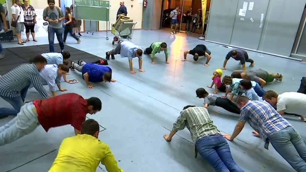 5 de Novembre de 2018 Escalfament abans dels assajos, una pràctica cada cop més freqüent entre els castellers