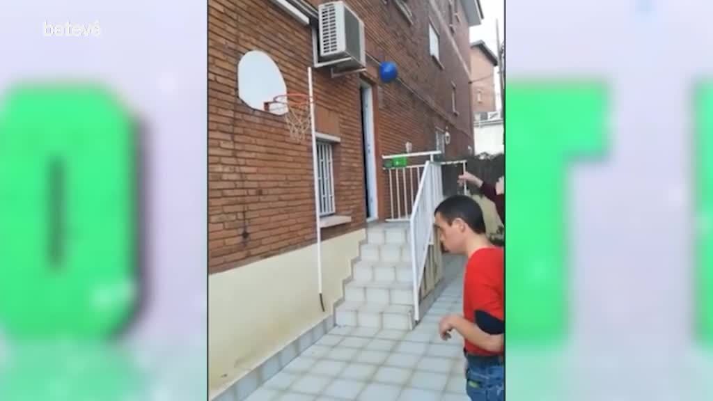 4 de Juny de 2020 Andreu Curcoll juga a bàsquet i futbol i Josep Orri fa exercici