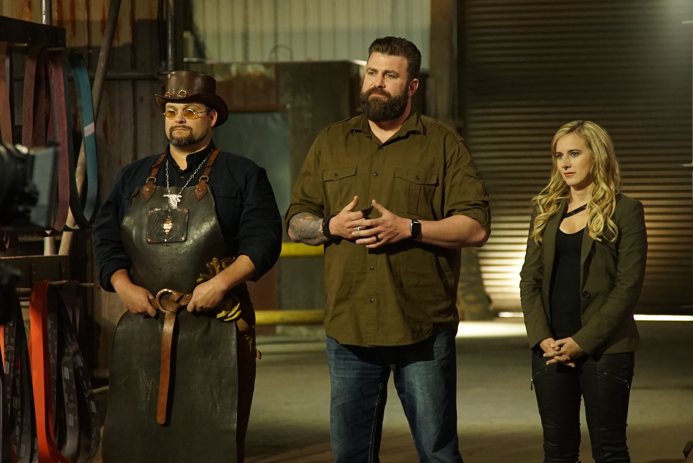 Дмитрий островский оружие. Лучший оружейник. Михаил калашников с ак 47. Оружейный мастер лучший оружейник. Шоу про оружейников.