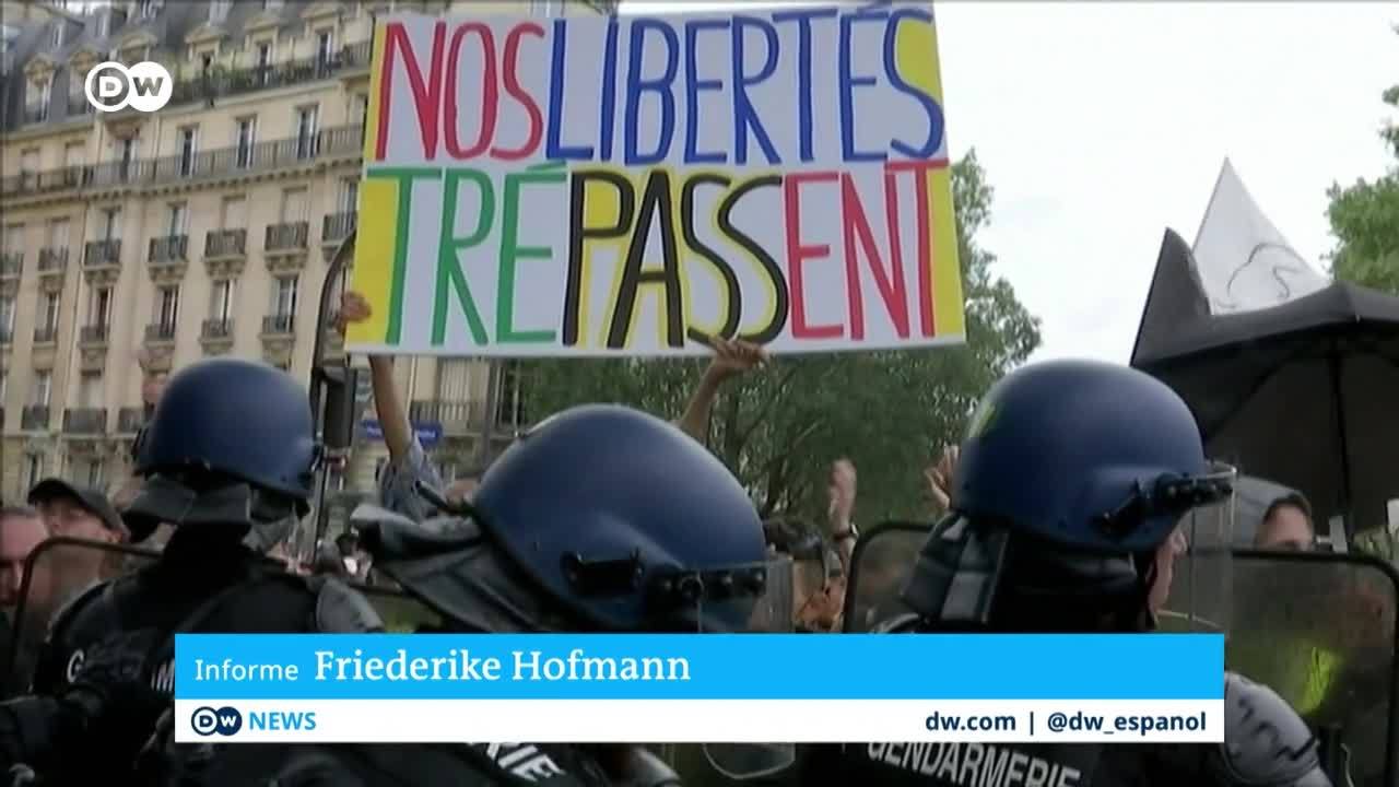 Cientos de miles de franceses protestan contra nuevas medidas anticovid