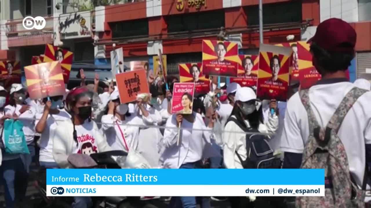 Continúan las protestas contra los militares en Birmania