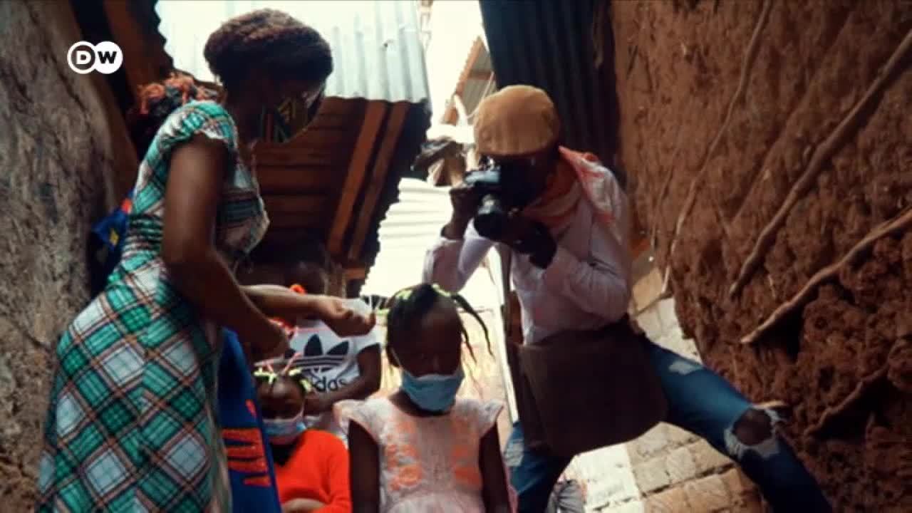 Kenia: peinados inspirados en el coronavirus 