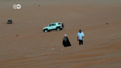 Mujeres sauditas celebran conduciendo auto