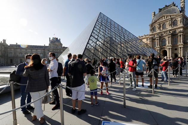 La Gioconda vuelve al trabajo tras cuatro meses de cierre del Louvre