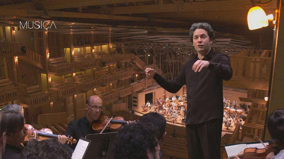 Gustavo Dudamel deslumbra en el festival 'Rencontres Musicales d'Évian'