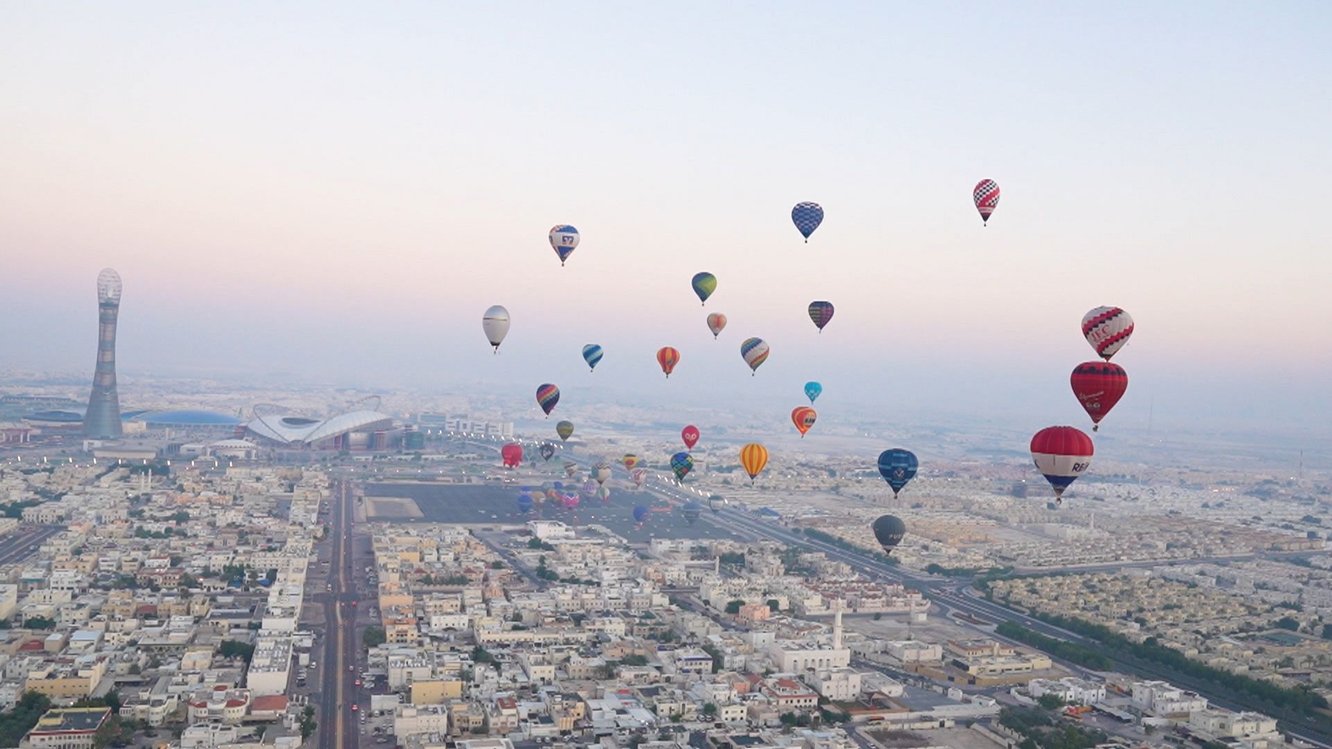 Disfrutando del invierno en Catar: desde tradiciones marinas hasta globos aerostáticos