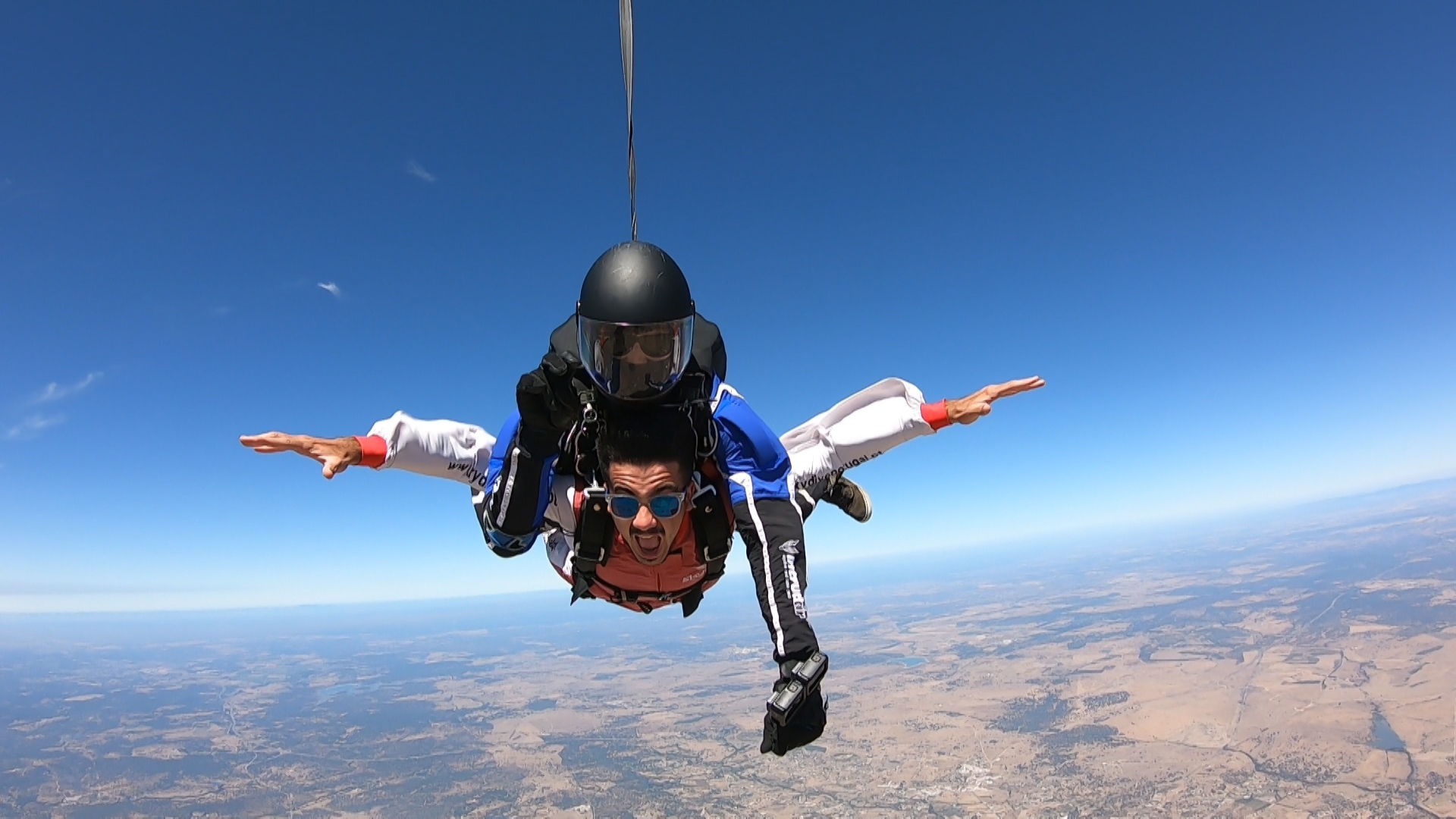 Quiero volar. ¿Dónde y cómo?