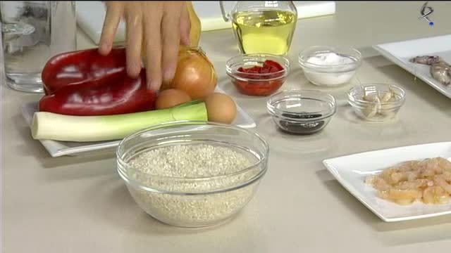 Arroz negro con chipirones y ali oli