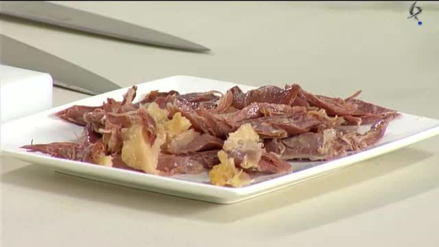 Ensalada de pato y guarnición de verduras