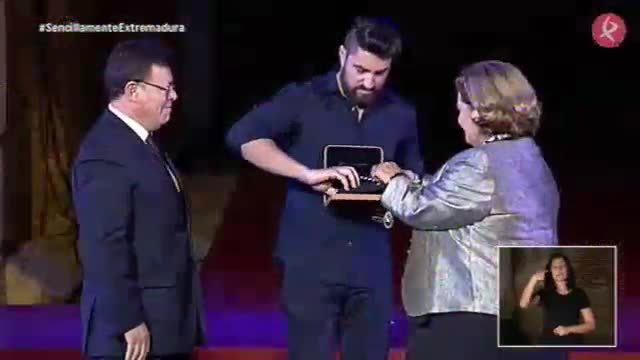 Entrega de la Medalla de Extremadura 2017 al Orfeón Provincial de Cáceres
