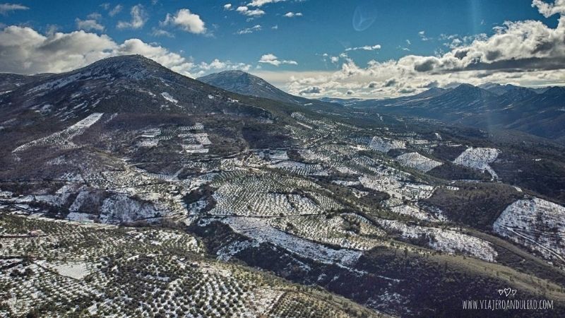 El viajero andulero disfruta de su dron en Los Ibores. Groenlandia puede esperar