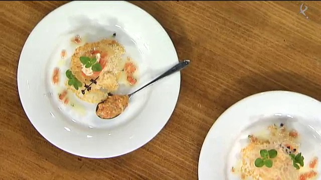 Mousse y tartar de salmón con tejas de arroz (15/10/15)