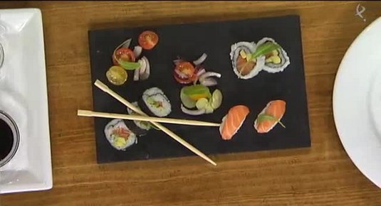 Sushi y Nigiri de salmón y aguacate (02/10/15)