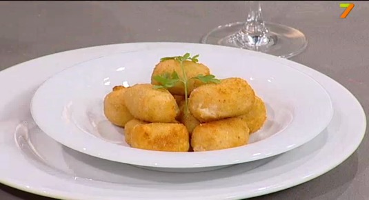 Croquetas de queso de cabra con manzana ácida y nueces (16/11/11)