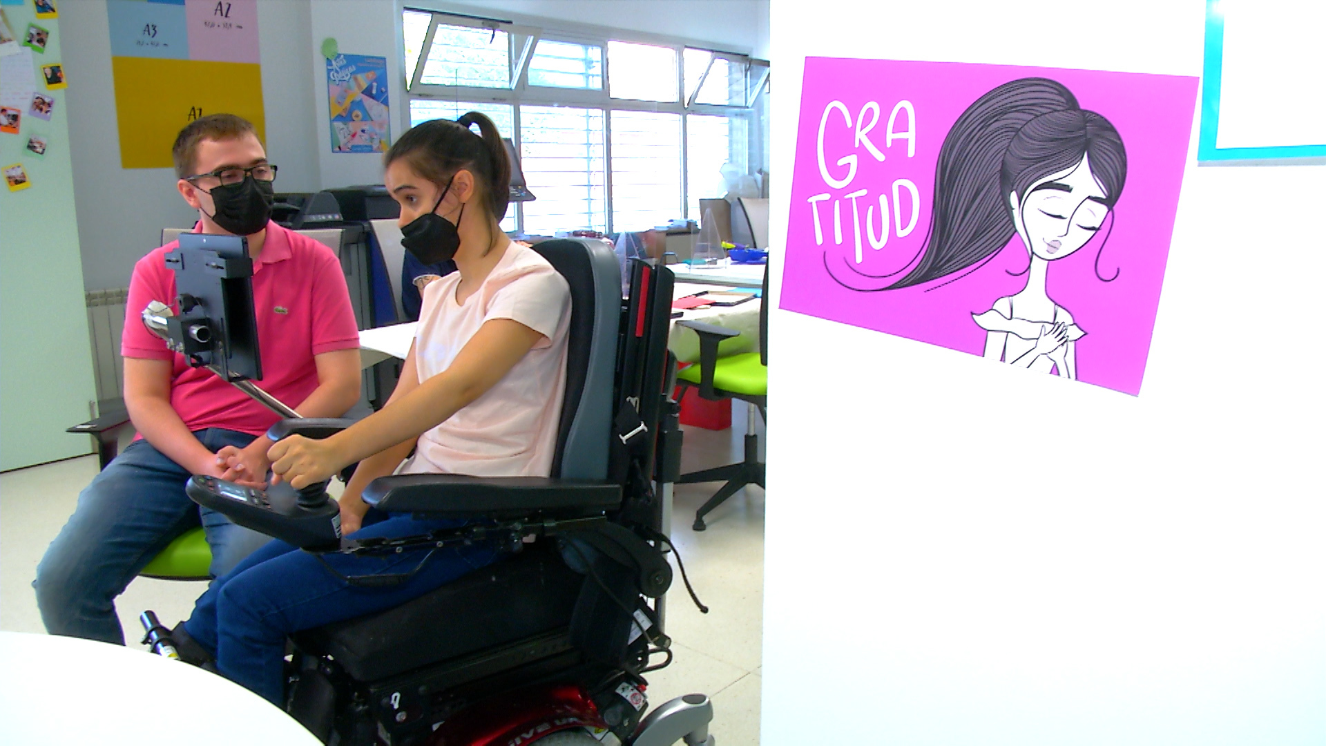 Eva Lagar, una joven con parálisis cerebral que lucha por alcanzar mayor autonomía