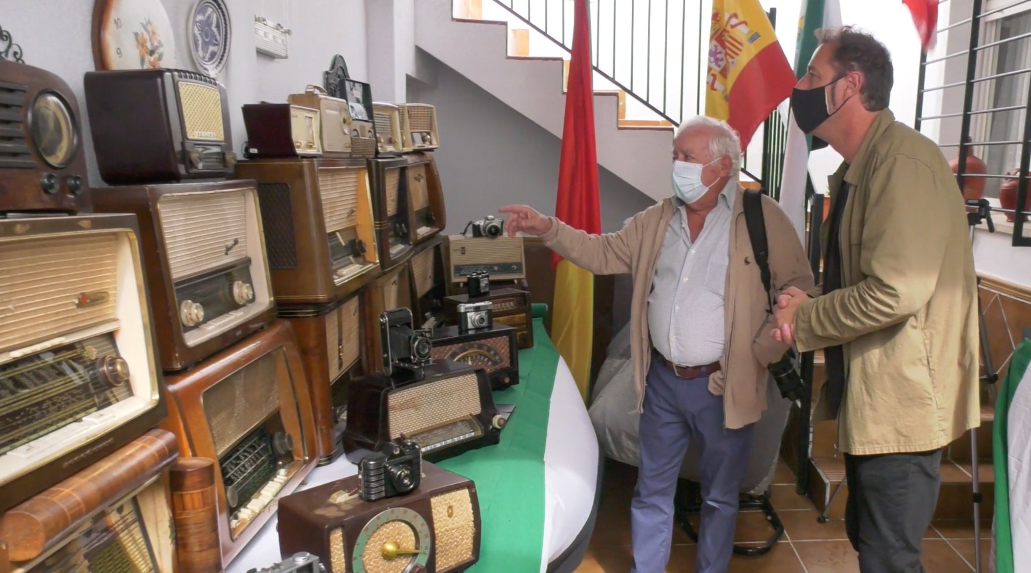 Domingo, el coleccionista de radios de Santa Marta