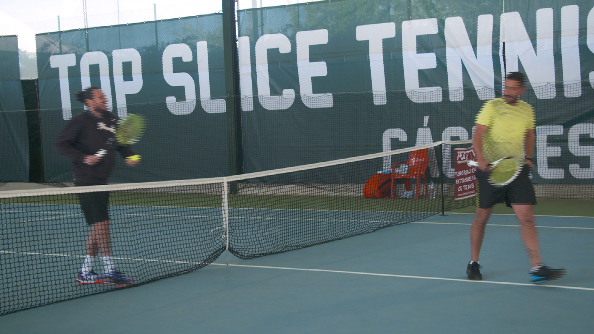 Asistimos a la 2º jornada del Torneo Senior de Tenis 2021 celebrado en Cáceres