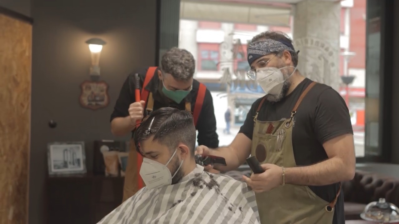 La Buena Vibra: una barbería en Navalmoral de la Mata especializada en afeitado con toallas calientes