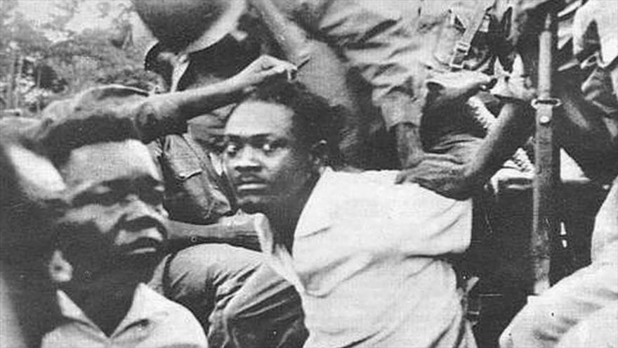 Líder de la independencia congoleña, Patrice Lumumba, en ácido sulfúrico