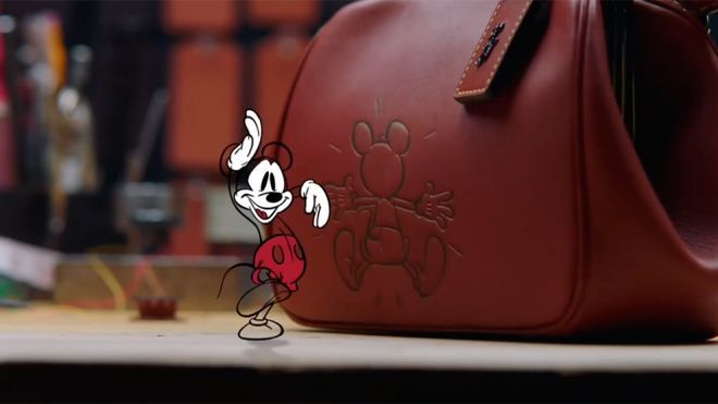 2016 Programa 247 - Mickey Mouse en los bolsos de Coach