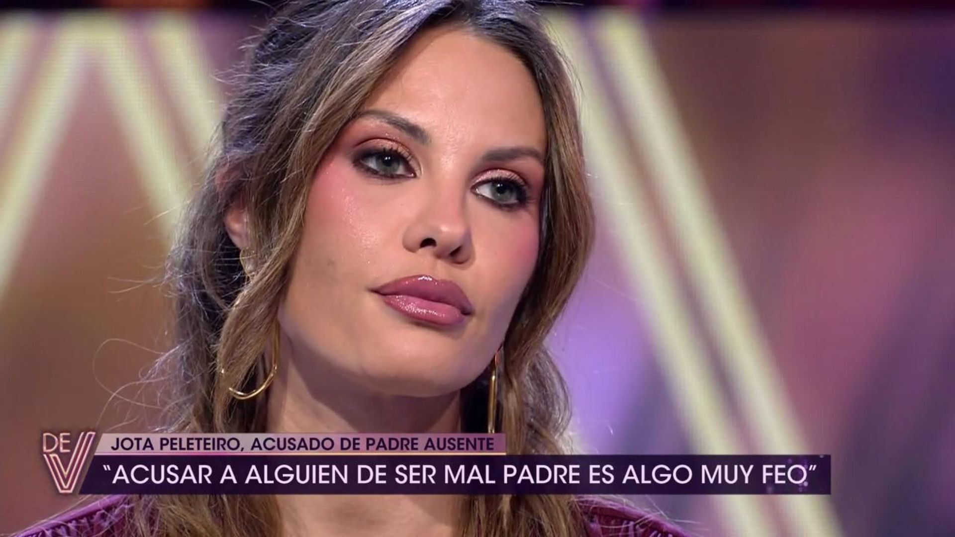 Top Vídeos Jessica Bueno reacciona a las acusaciones de Jota Peleteiro, que la cuestiona como madre - Top Vídeos 28/03/2025