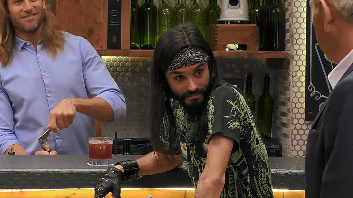 Top Vídeos Iván, al saber que a su cita le gusta Leticia Sabater: “Me he echado a temblar” - Top Vídeos 07/02/2022