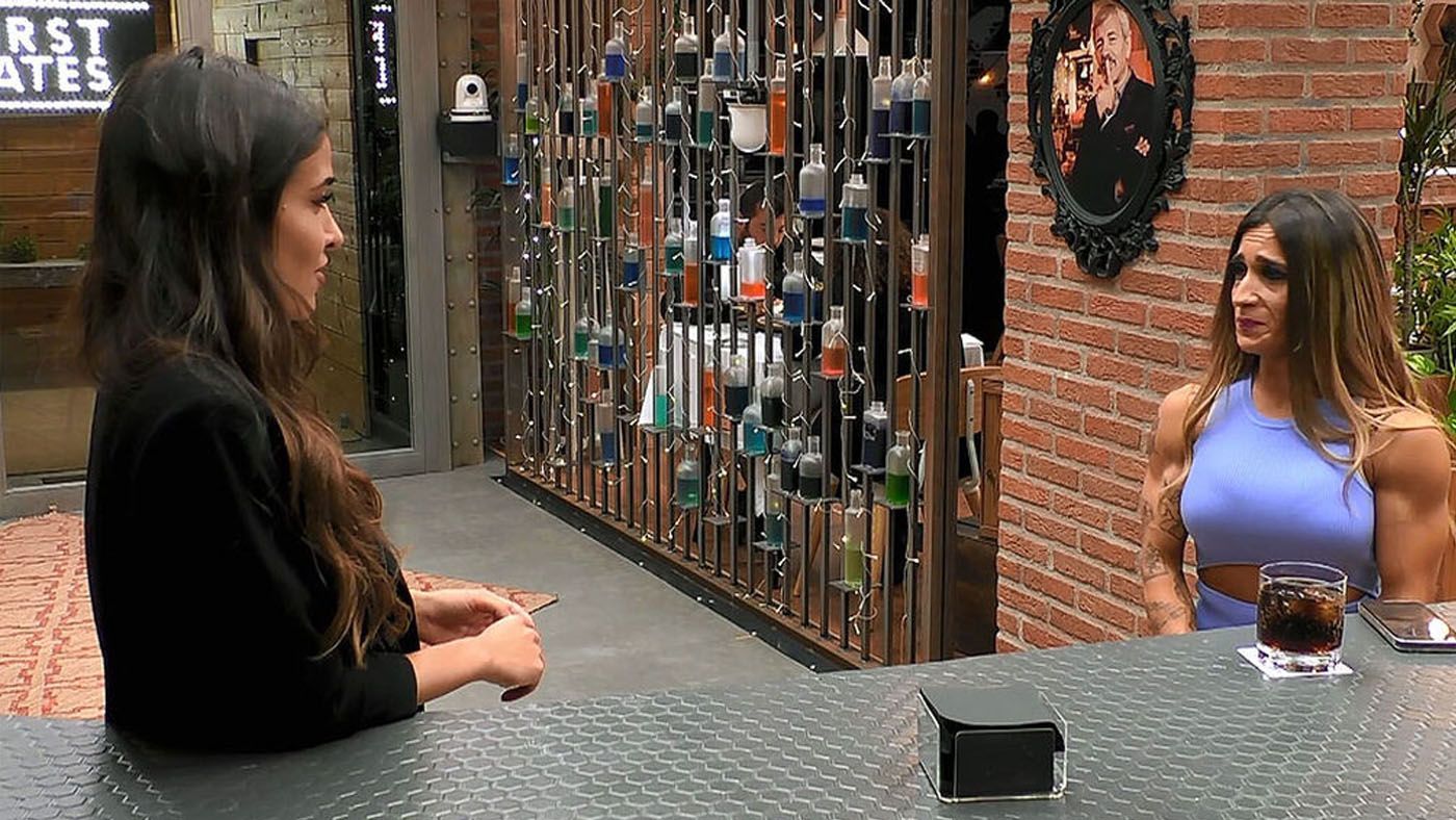 Top Vídeos Lidia flipa con el físico de Montse: “Sin cuerpo que vas por la vida, jolín” - Top Vídeos 24/05/2021
