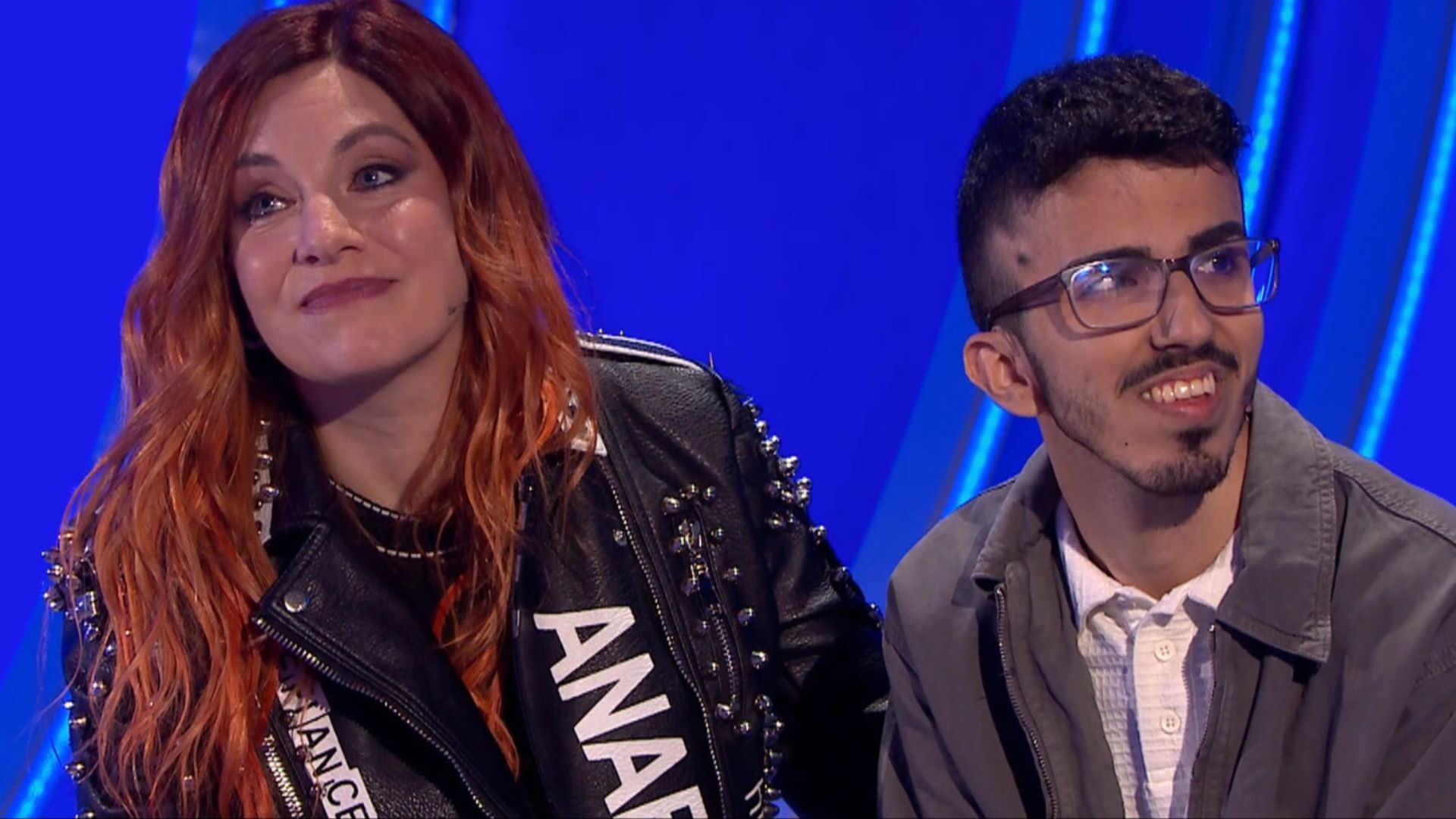 Top Vídeos Leire Martínez se emociona al darle una sorpresa a un gran fan: ''No hay nada que consuele determinadas historias'' - Top Vídeos 03/05/2025