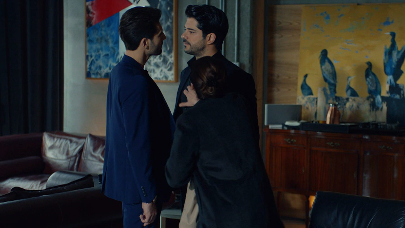 Kara Sevda | Temporada 2 Capítulo 124 - Aumenta la tensión entre Emir y ...