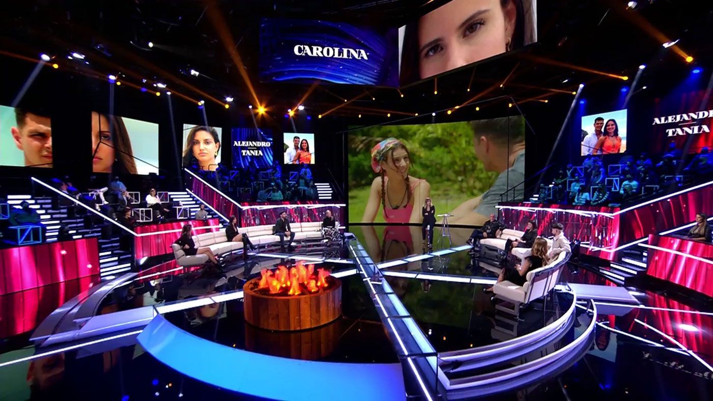 Debates El tremendo dolor de Alejandro en la hoguera hace llorar a Sandra Barneda - Debate 3