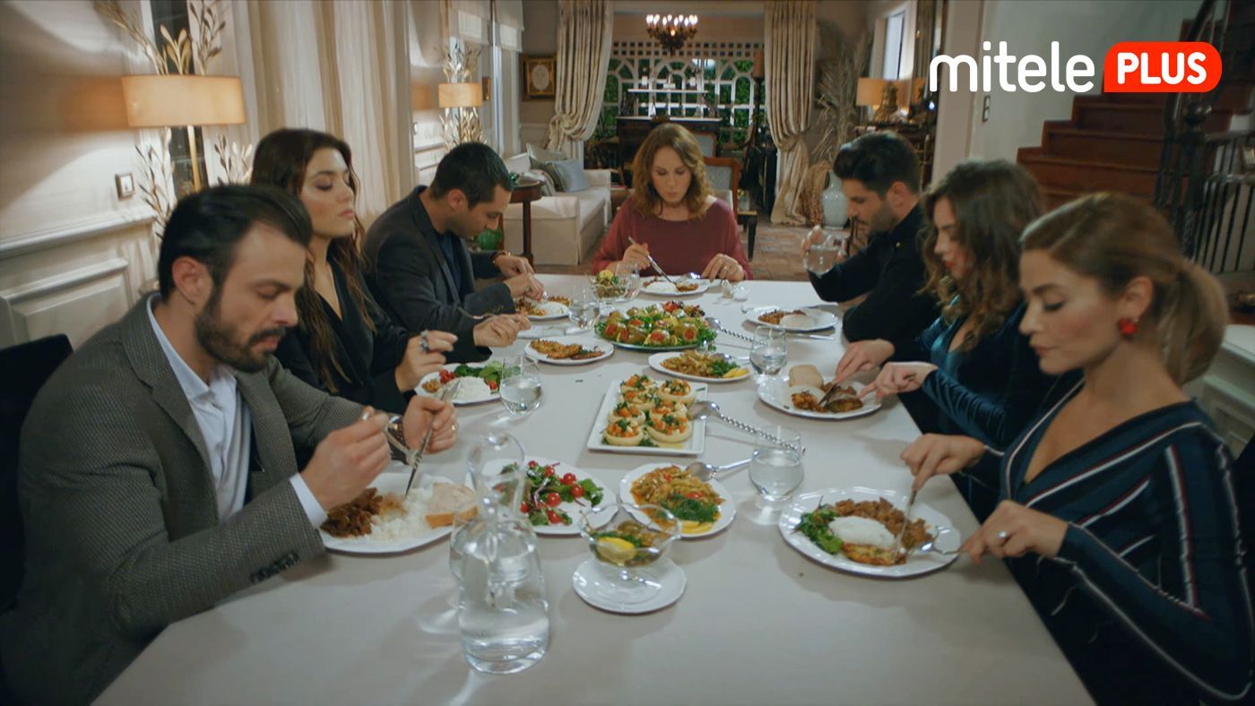 Temporada 1 Capítulo 30 - Una cena muy accidentada