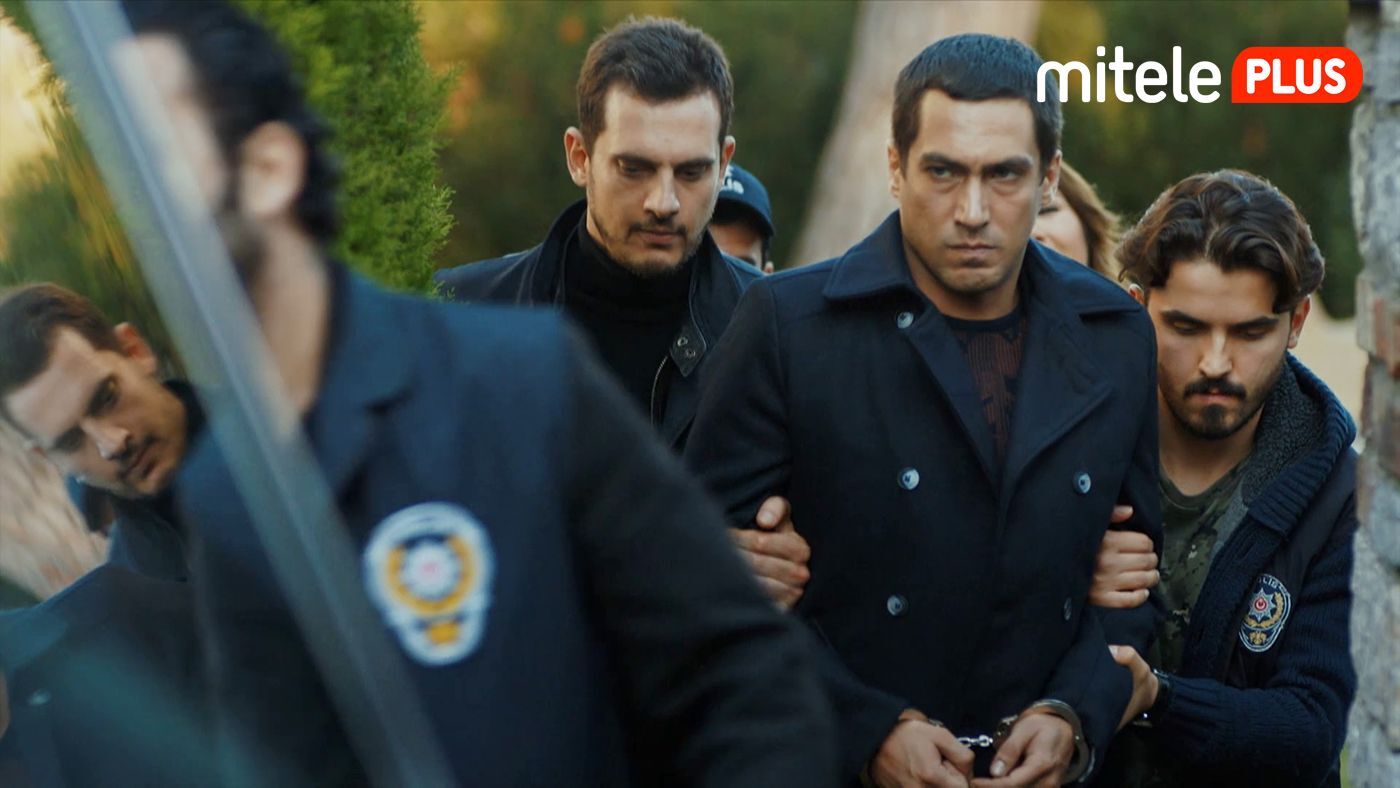 Temporada 1 Capítulo 42 - Detenido