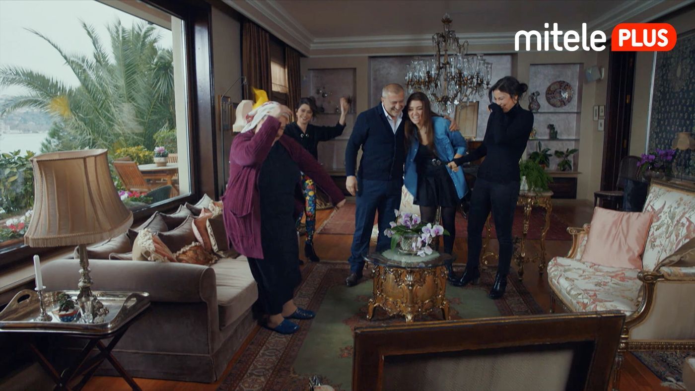 Temporada 1 Capítulo 61 - Anuncio de boda