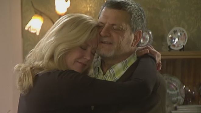 Temporada 2 Capítulo 213 - Carmelo se acuesta con Carol