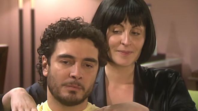 Temporada 2 Capítulo 246 - Sandra y Bea ceden ante Álvaro